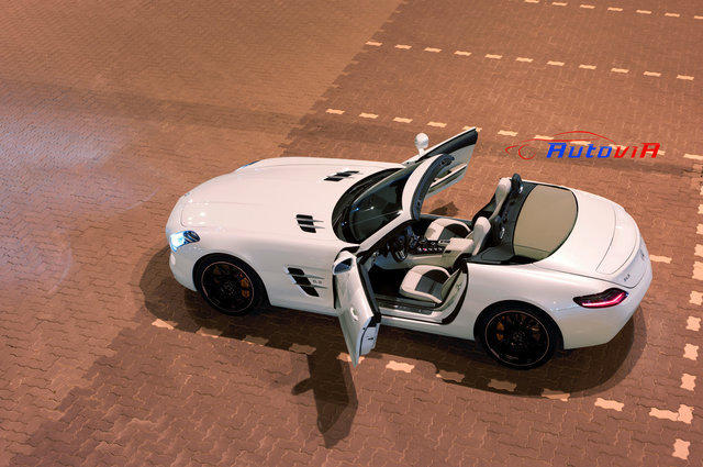 Mercedes-Benz SLS AMG Roadster - 03