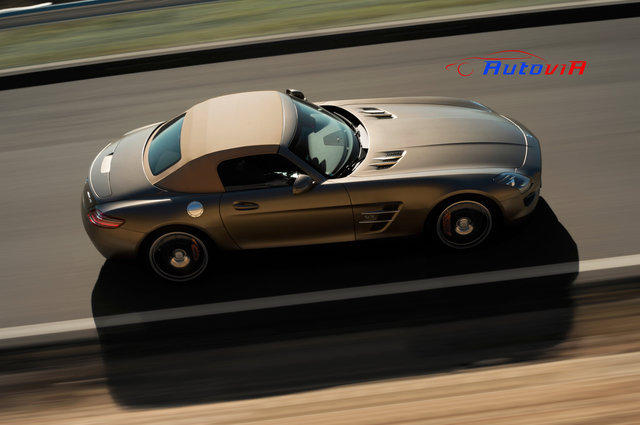 Mercedes-Benz SLS AMG Roadster - 27