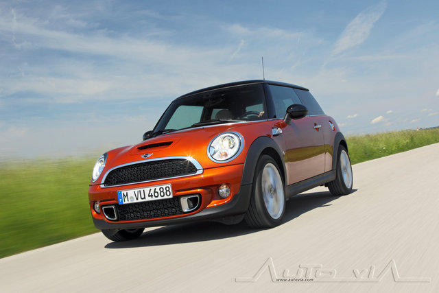 MINI Cooper S 2010 12