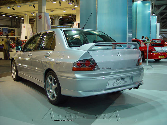 Miotusubishi Lancer Evolution VII 4