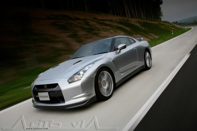 GT R 9