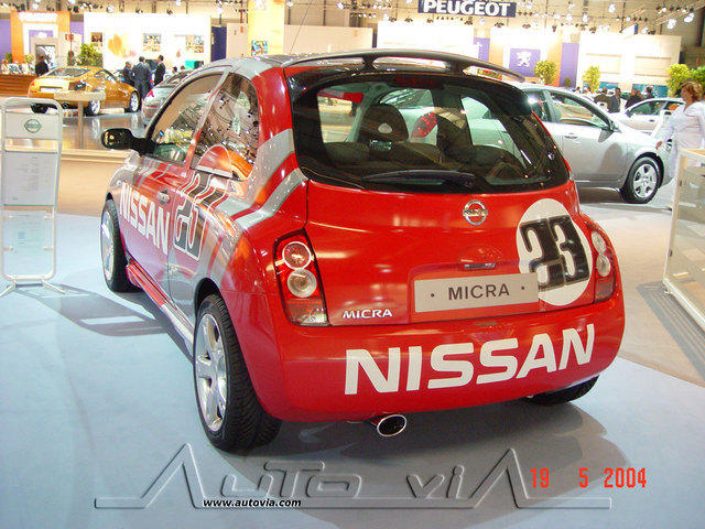 Nissan Micra racing 1
