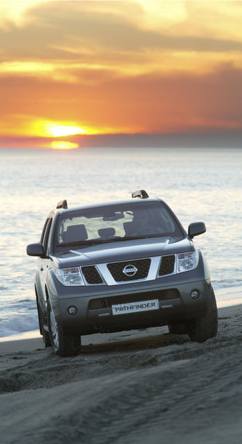 Nissan Pathfinder 2