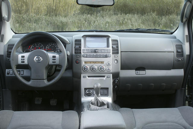 Nissan Pathfinder 5