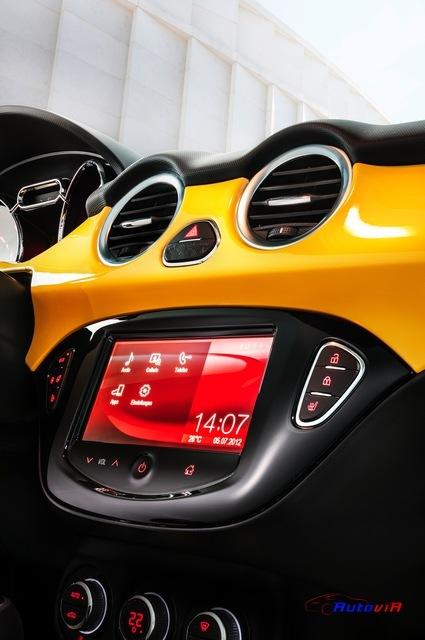 Opel-Adam-2012-Interior-002