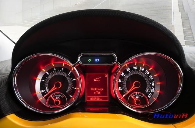 Opel-Adam-2012-Interior-003