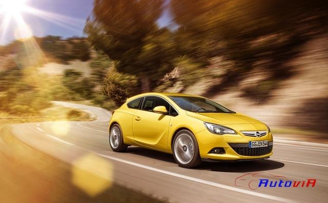 Opel Astra GTC 2013 05