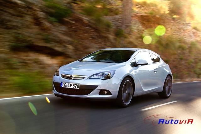 Opel Astra GTC 2013 14