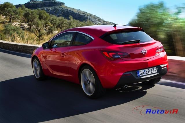 Opel Astra GTC 2013 25