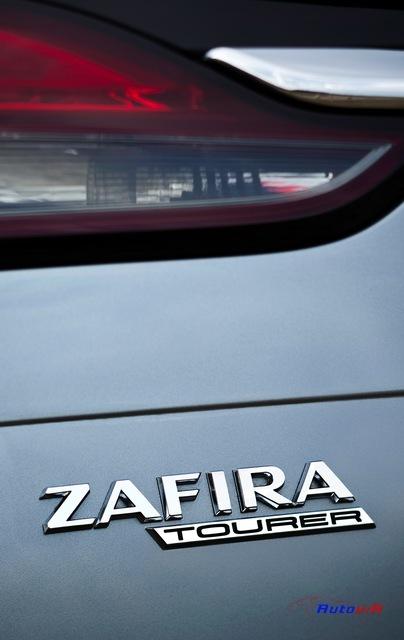Opel Zafira Tourer 2013 06