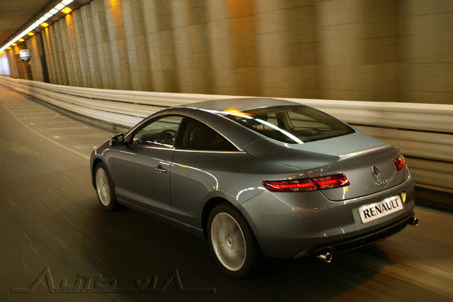 Renault Laguna Coupe 2008 01