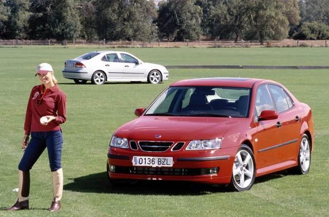 Saab 93 Sport Sedan 10