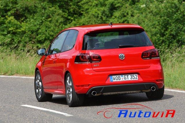 VolksWagen - Golf GTI 35 Aniversario - 08