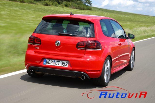 VolksWagen - Golf GTI 35 Aniversario - 28