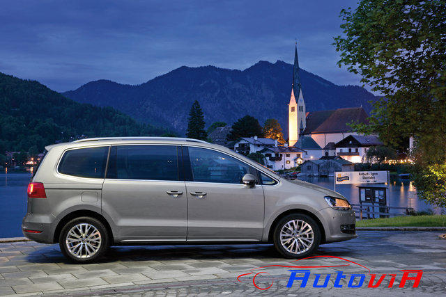 VolksWagen - Sharan- 17