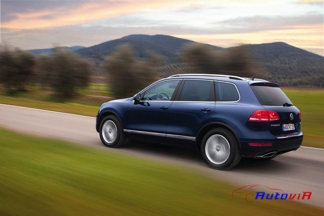 Volkwagen-Touareg-Pure-2013-02