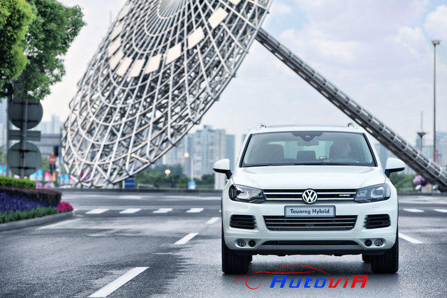 VolksWagen - Touareg Hybrid- 02