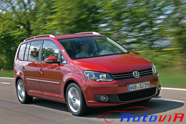 VolksWagen - Touran - 06