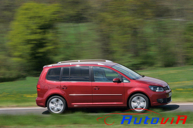 VolksWagen - Touran - 26