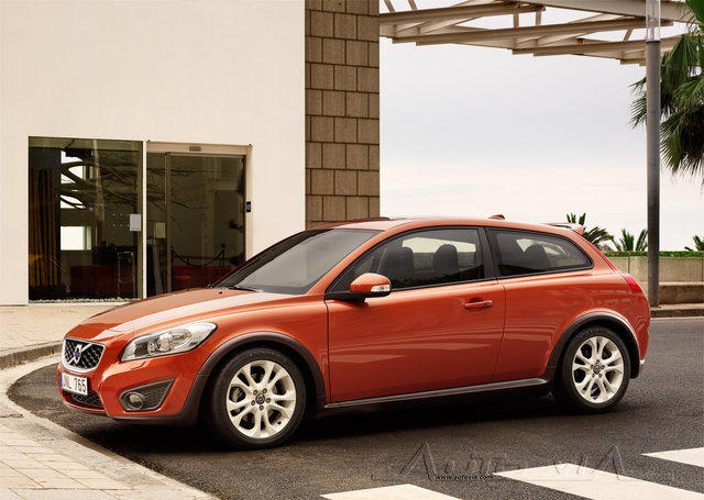 Volvo C30 00