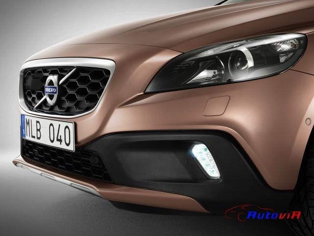 Volvo V40 Cross Country 2013 011