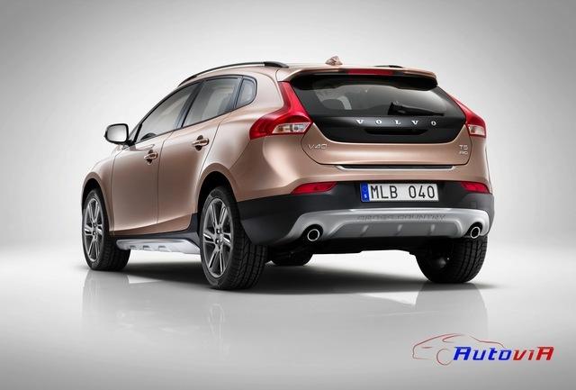 Volvo V40 Cross Country 2013 018