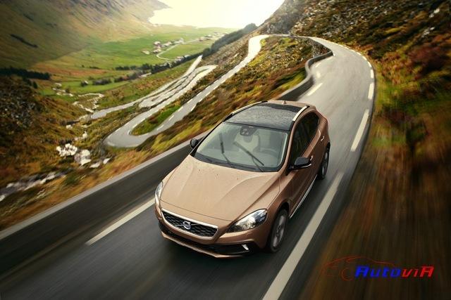 Volvo V40 Cross Country 2013 025