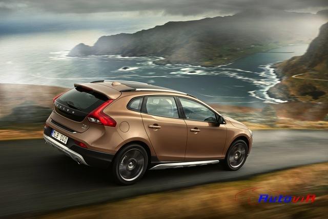 Volvo V40 Cross Country 2013 027