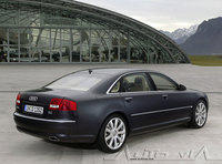 Audi A8 27 trasera