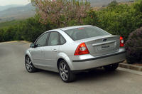 focus sedan 06