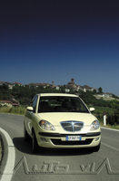 Lancia Ypsilon 17