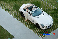 Mercedes-Benz SLS AMG Roadster - 20