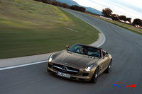 Mercedes-Benz SLS AMG Roadster - 28