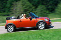 MINI Cooper S Convertible 2010 00