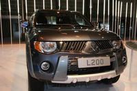 Mitsubishi L200 2 jpg