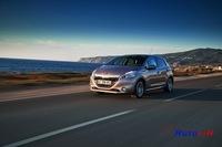 Peugeot-208-2012-005
