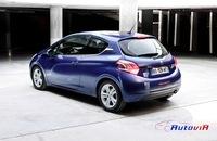 Peugeot-208-2012-010