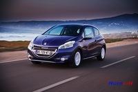 Peugeot-208-2012-016