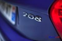 Peugeot-208-2012-020