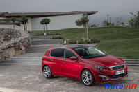 Peugeot 308 2013 02