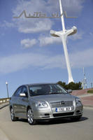 avensis4