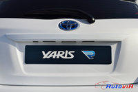 Toyota Yaris Hybrid-R 2013 09