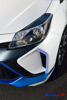 Toyota Yaris Hybrid-R 2013 14