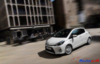 Toyota Yaris Hybrid 2013 09