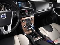 Volvo V40 Cross Country 2013 016